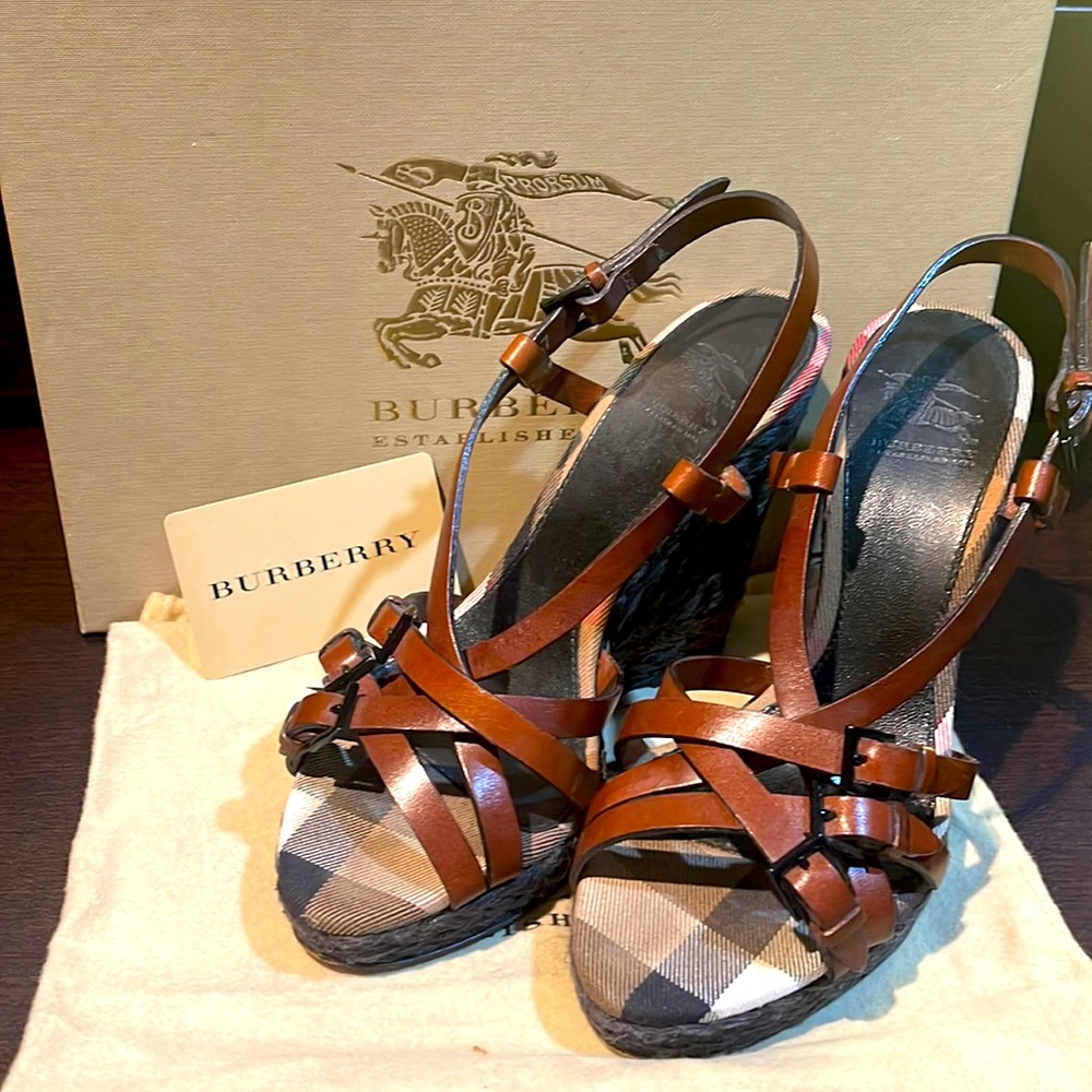 BURBERRY AUTHENTIC NOVA CHECK PLATFORM SANDAL WEDGE - Picture 9 of 9